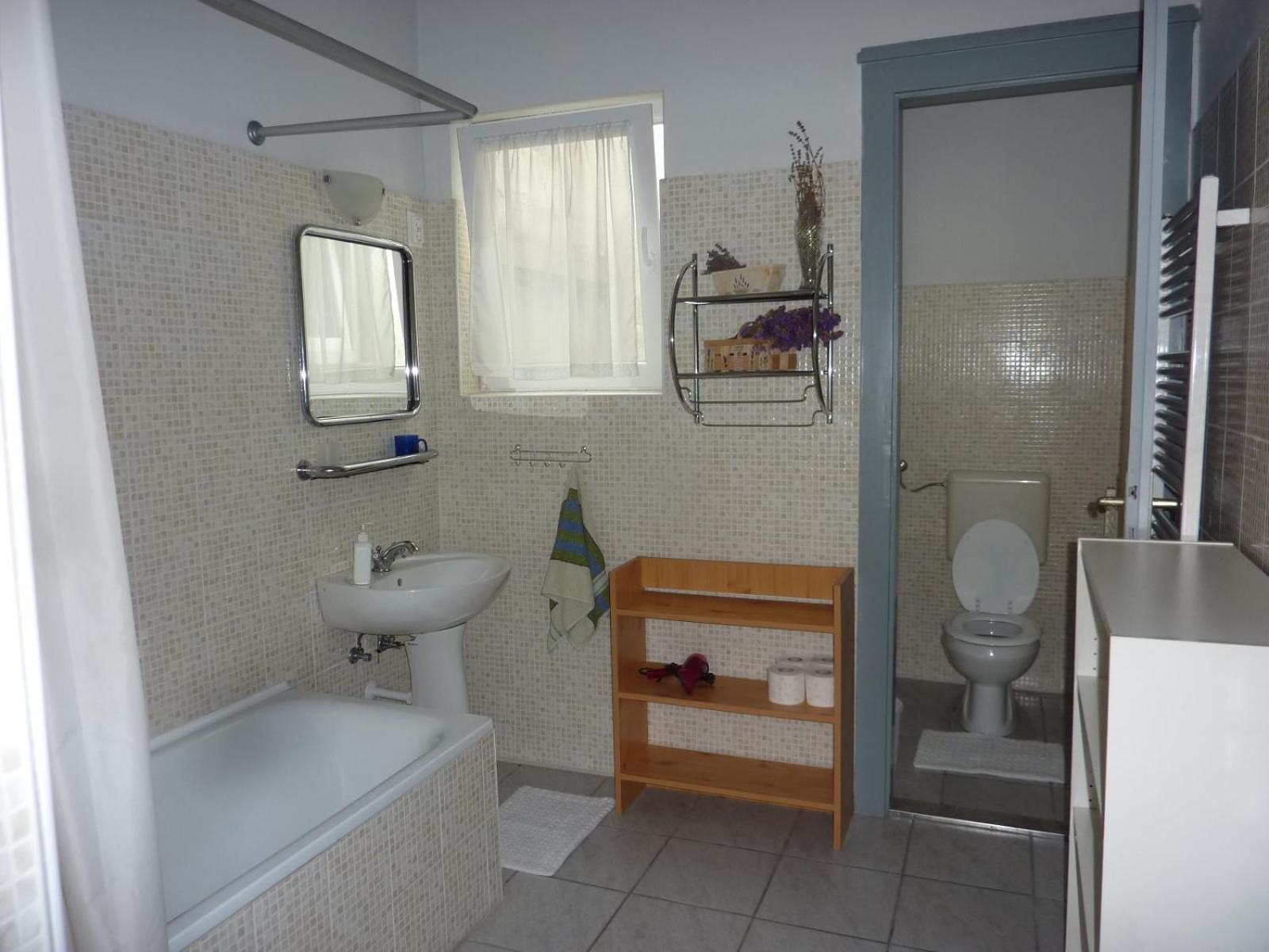 Levandium Apartman Appartamento Miskolc Esterno foto