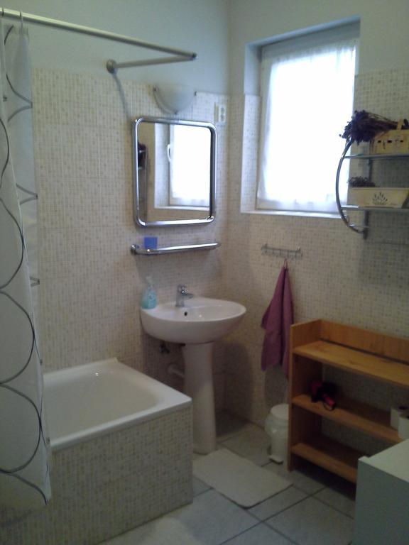 Levandium Apartman Appartamento Miskolc Esterno foto