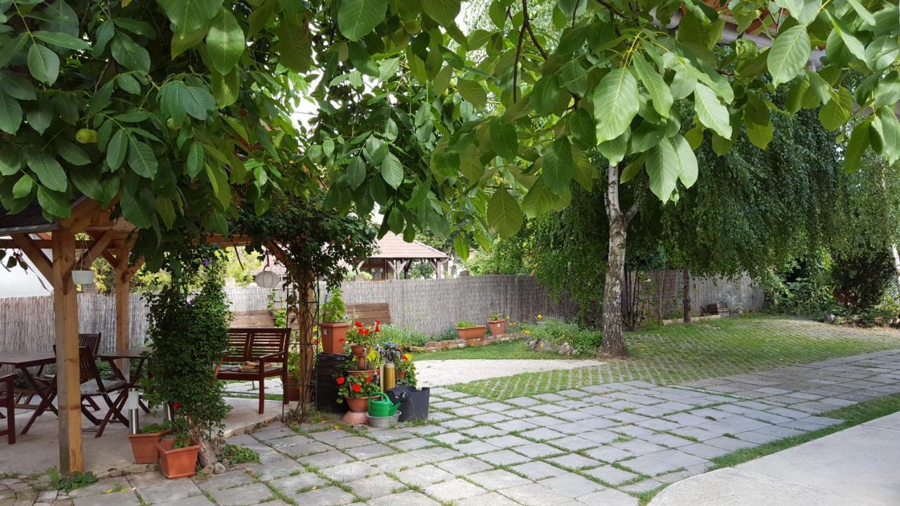 Levandium Apartman Appartamento Miskolc Esterno foto